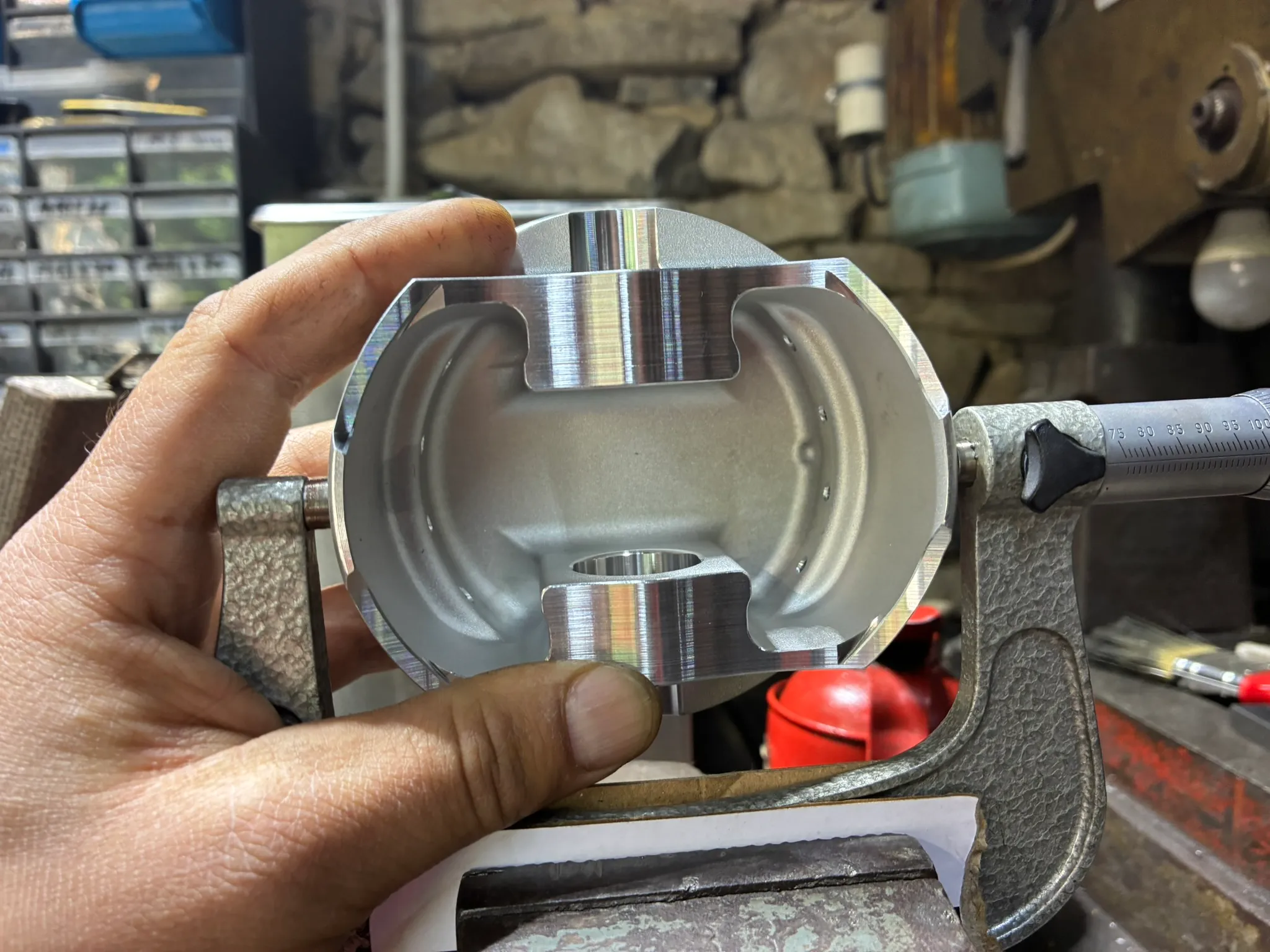Piston